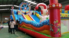 客戶來海貝試車子并購買車子及城堡