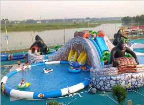 水上樂園 水滑梯