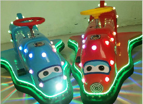 升級版飛機碰碰車燈光絢麗質量過硬