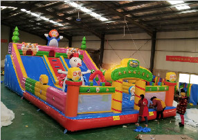 廣場充氣城堡兒童大滑梯廣場游樂設備新款